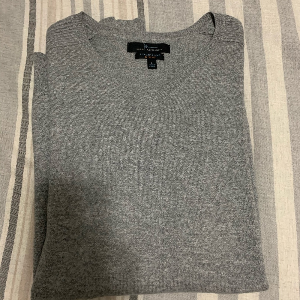 Marc Anthony Sweater NWOT